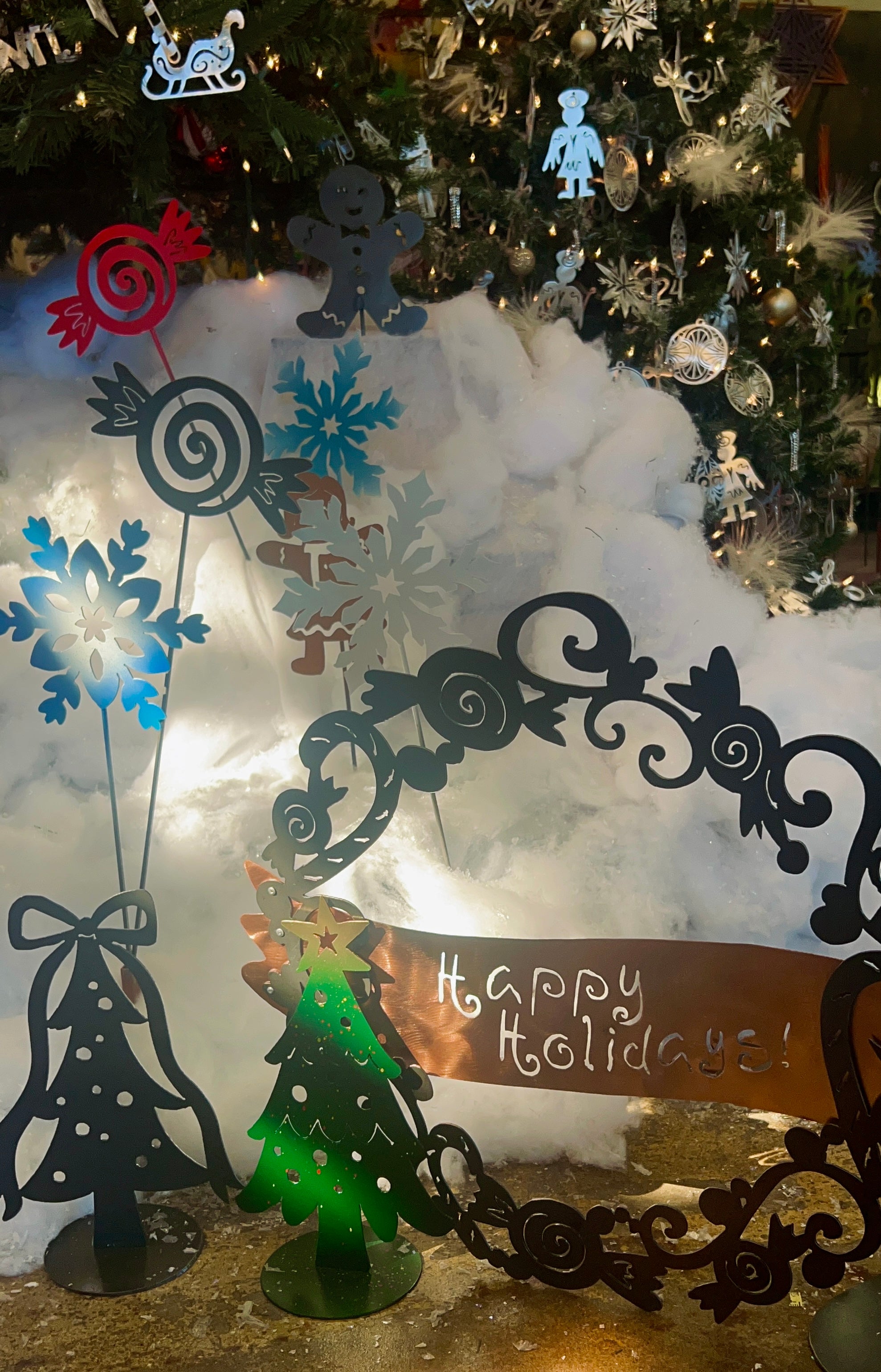 Frosty Snowflake Pole