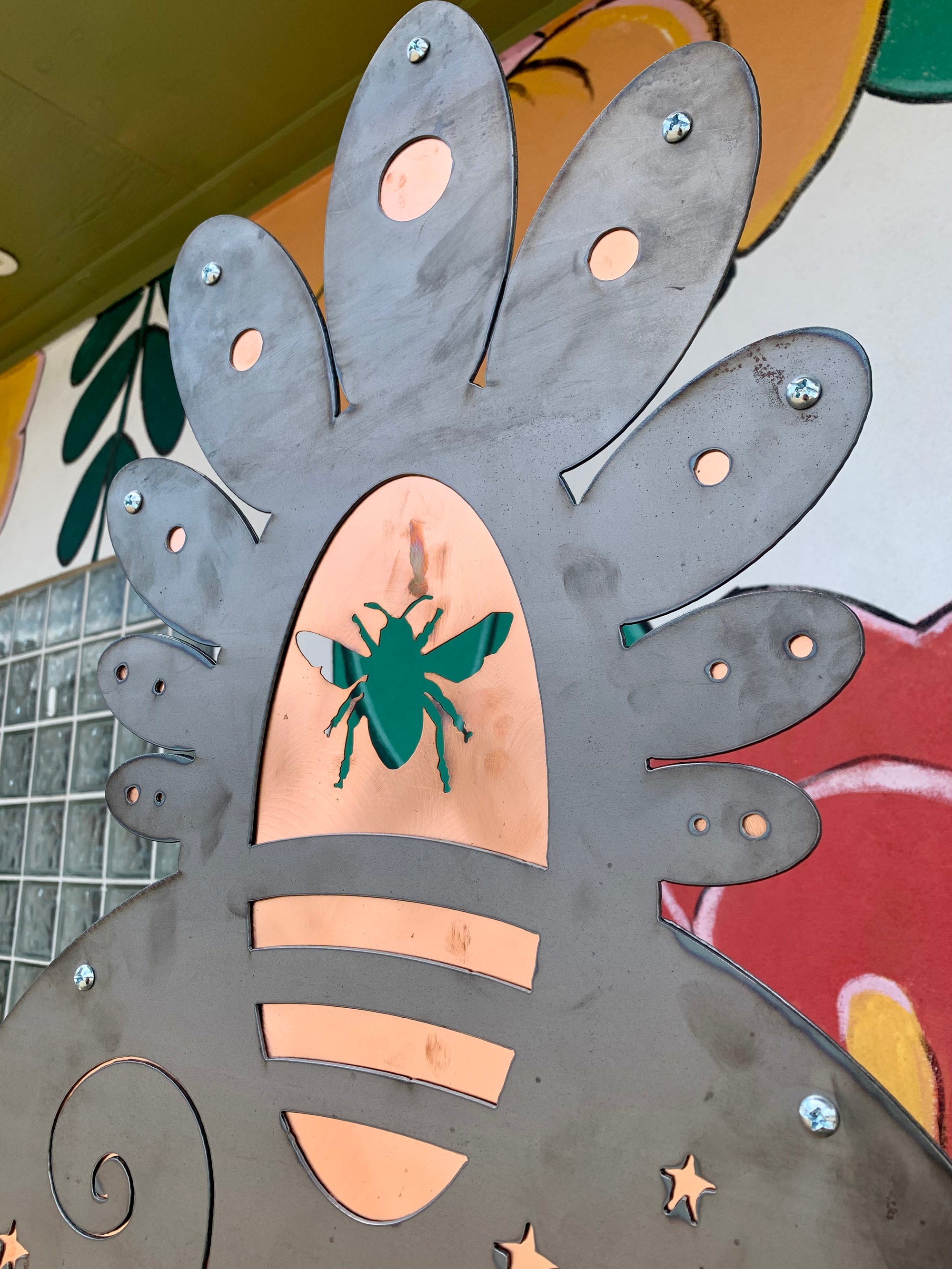 Howling Bee Prickly Bear