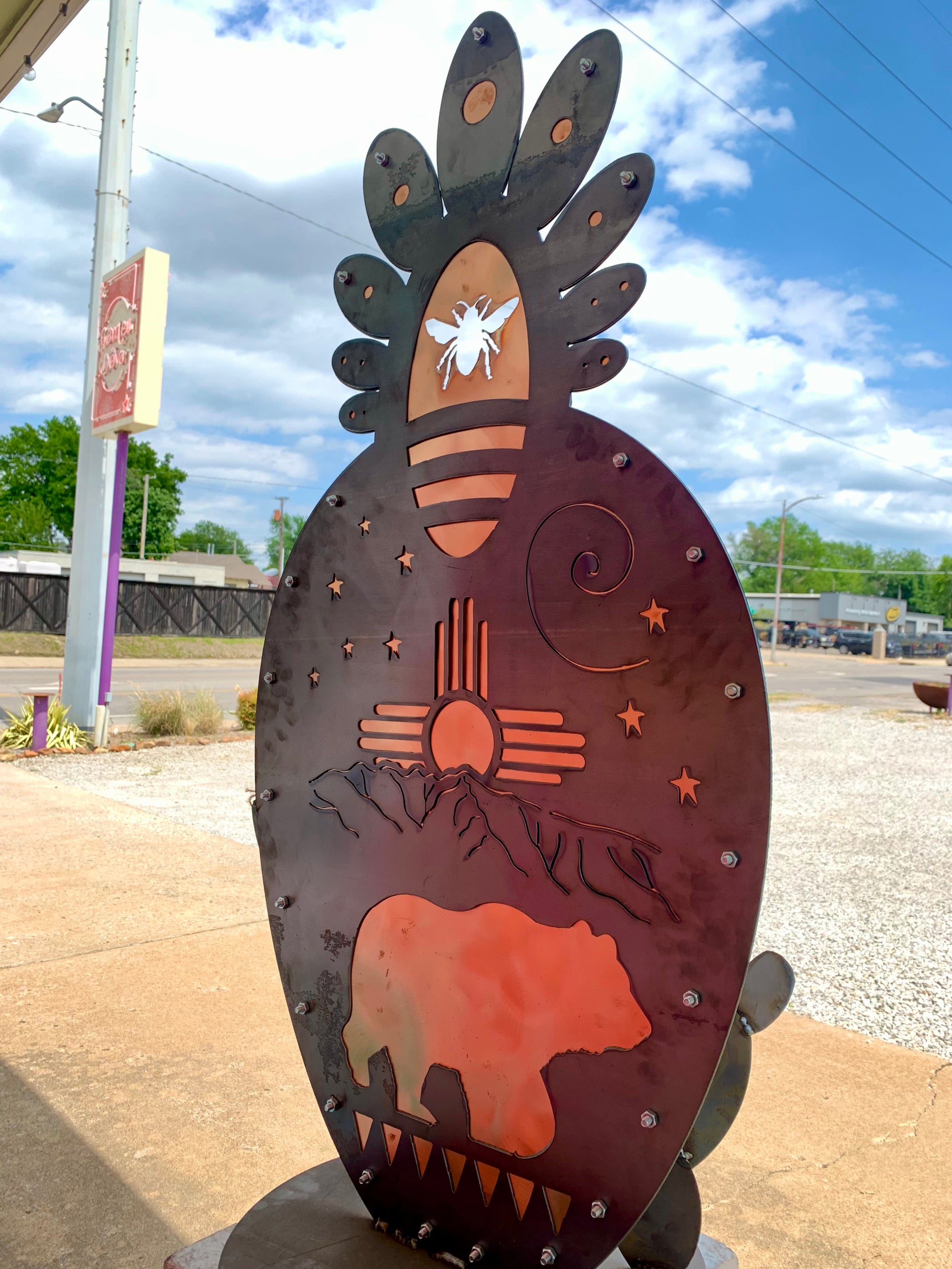 Howling Bee Prickly Bear