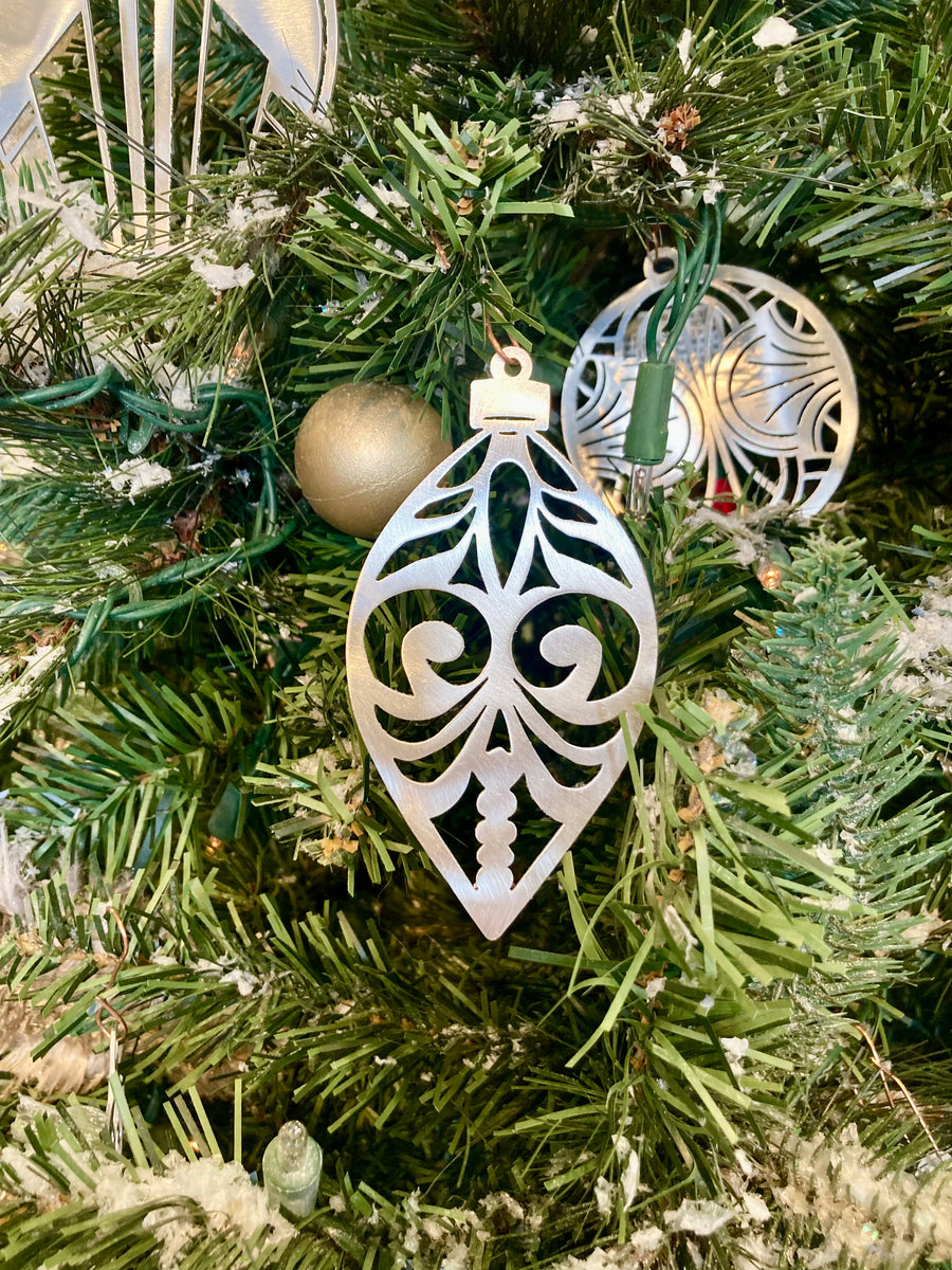 Deco Jazz Age Ornament