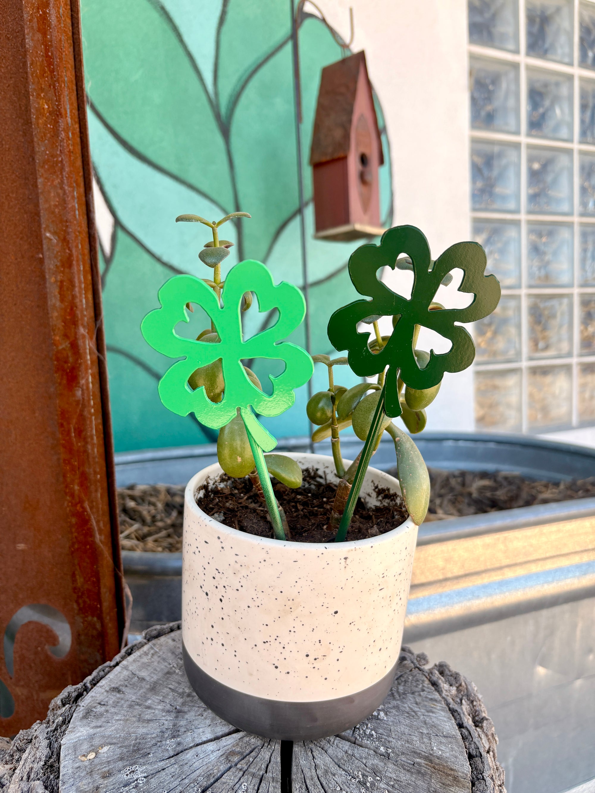 4-Leaf Clover Mini Pole
