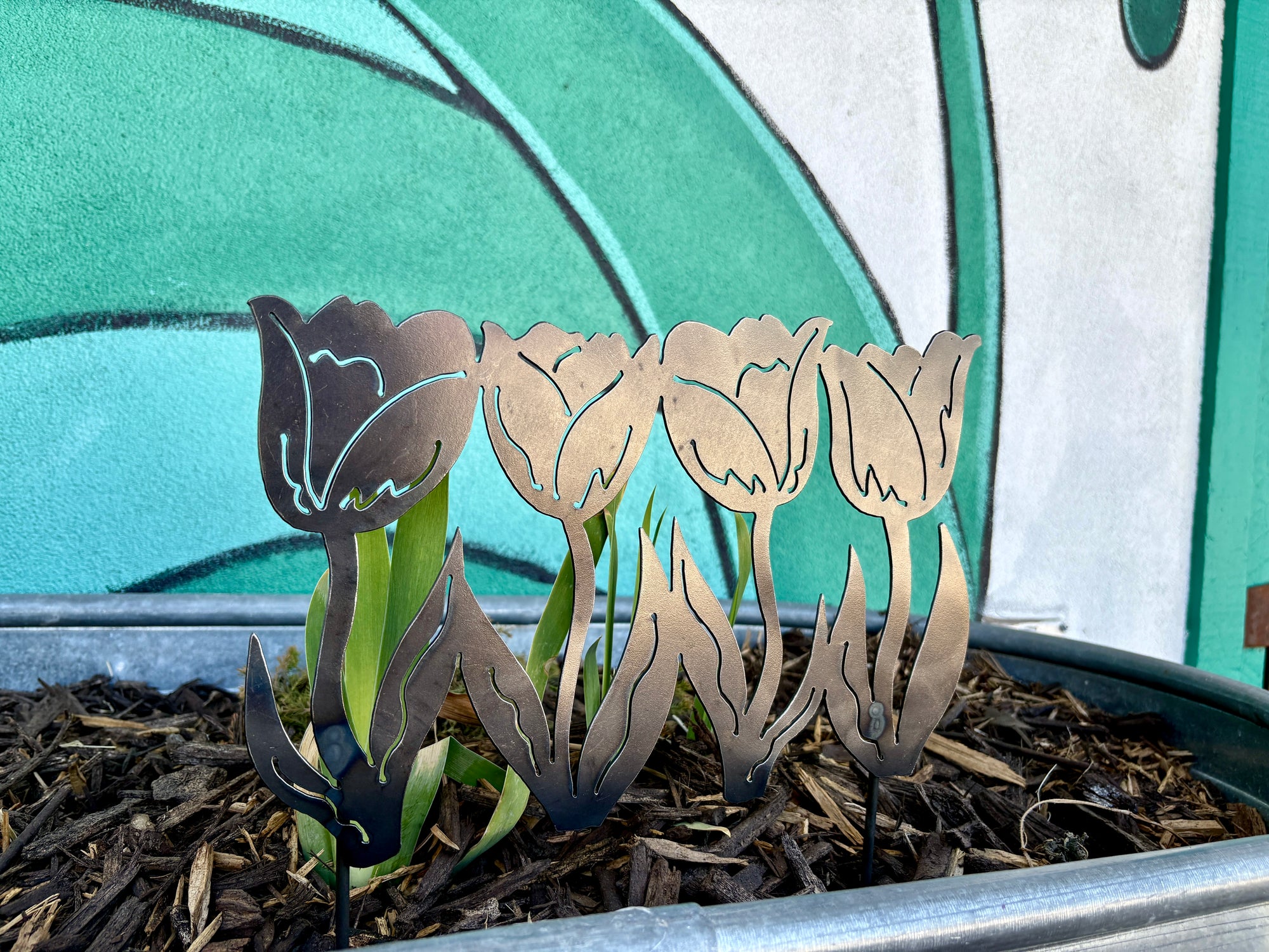 Tulip Garden Bed Liner