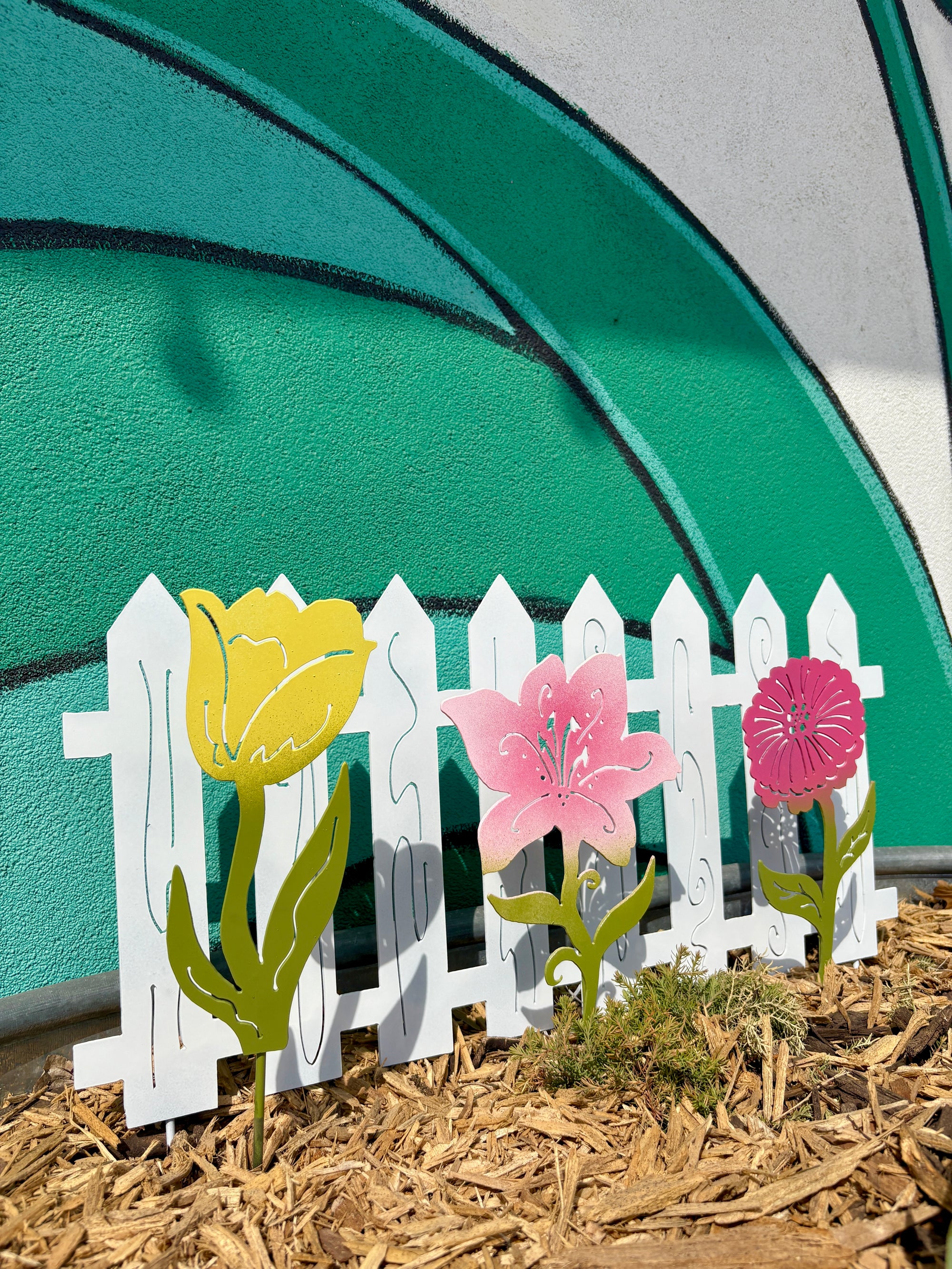 Picket Fence Garden Bed Liner