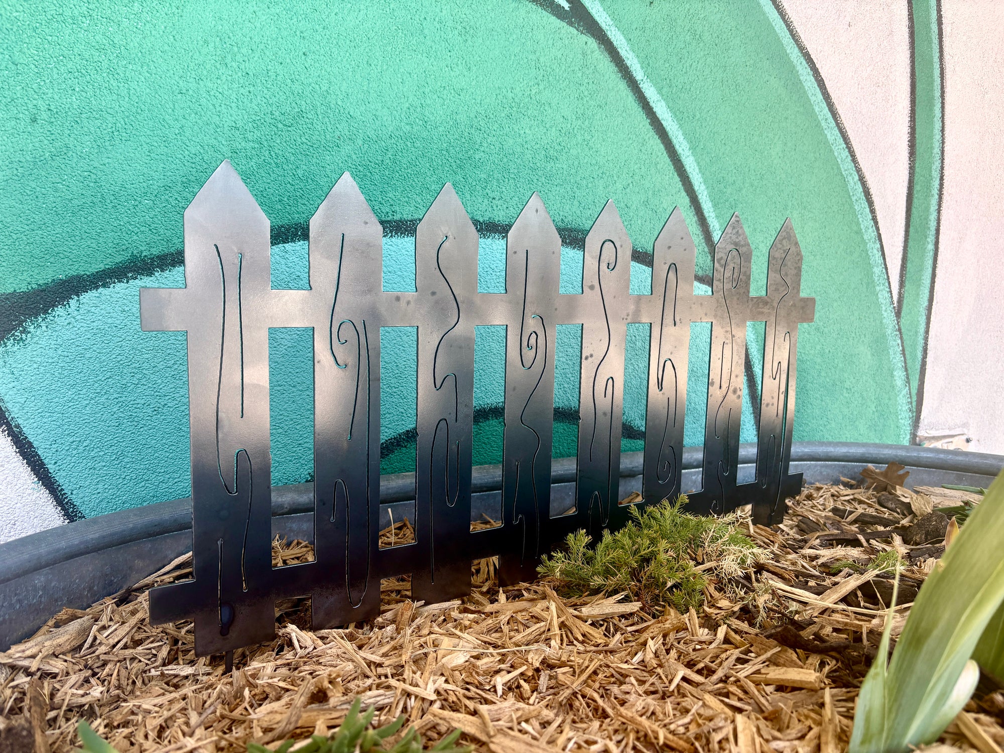 Picket Fence Garden Bed Liner