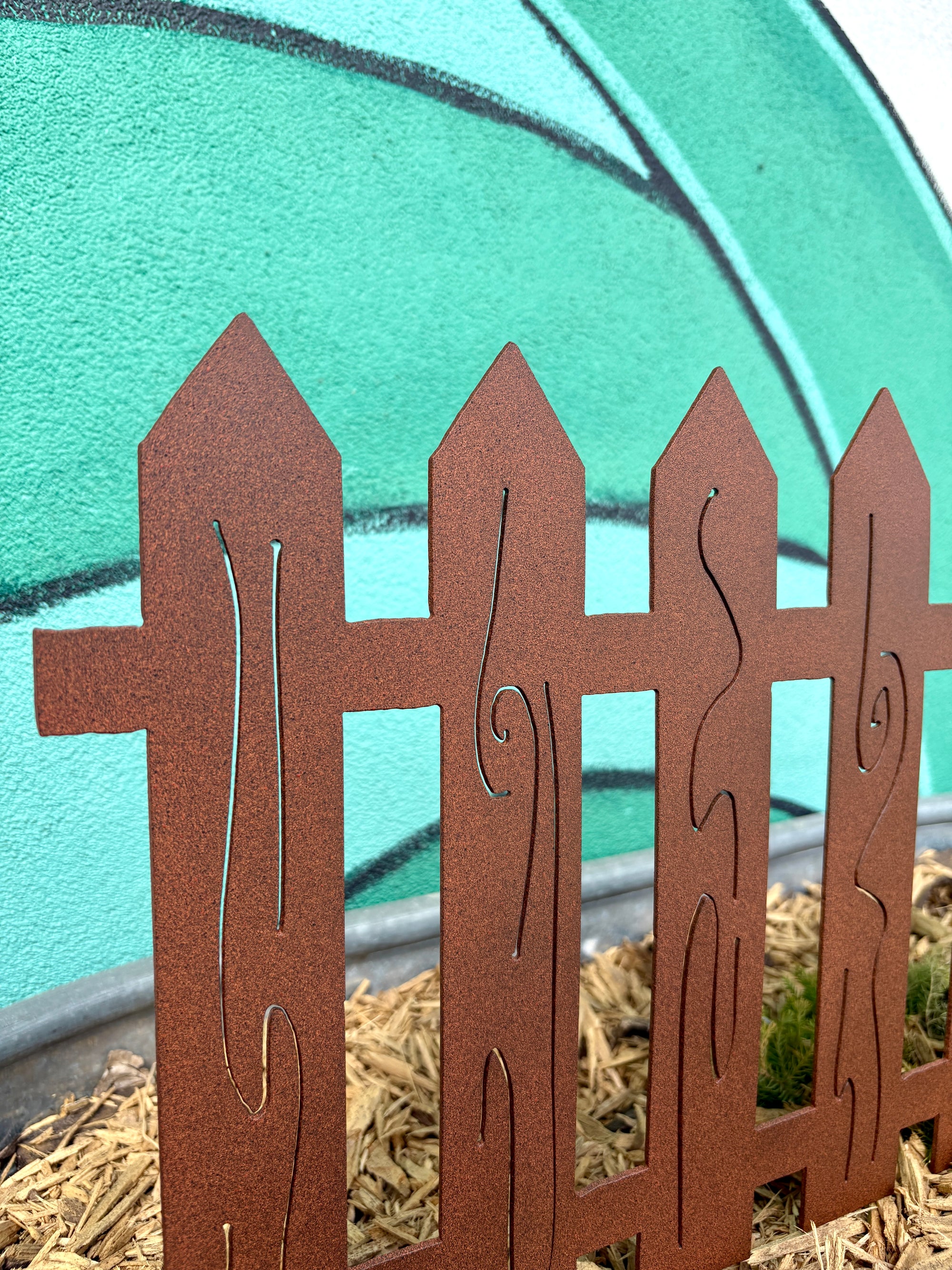 Picket Fence Garden Bed Liner