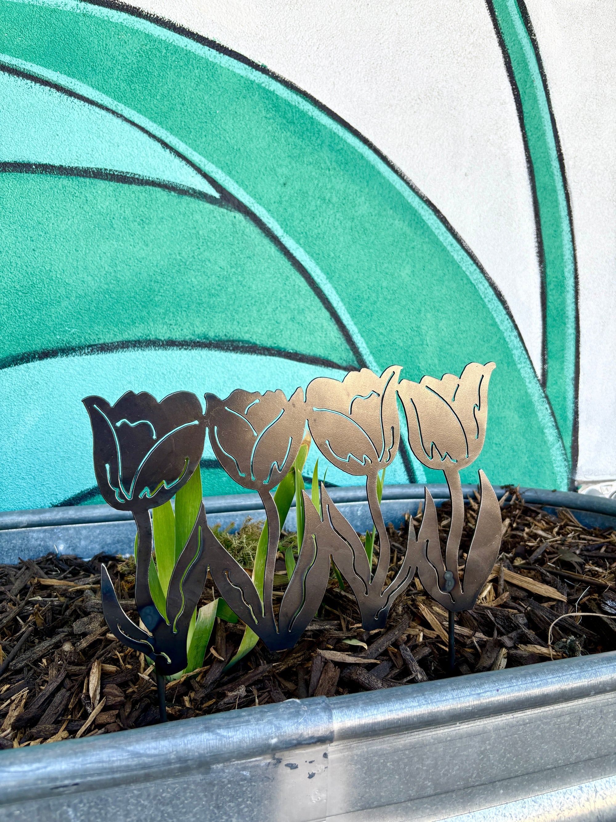 Tulip Garden Bed Liner