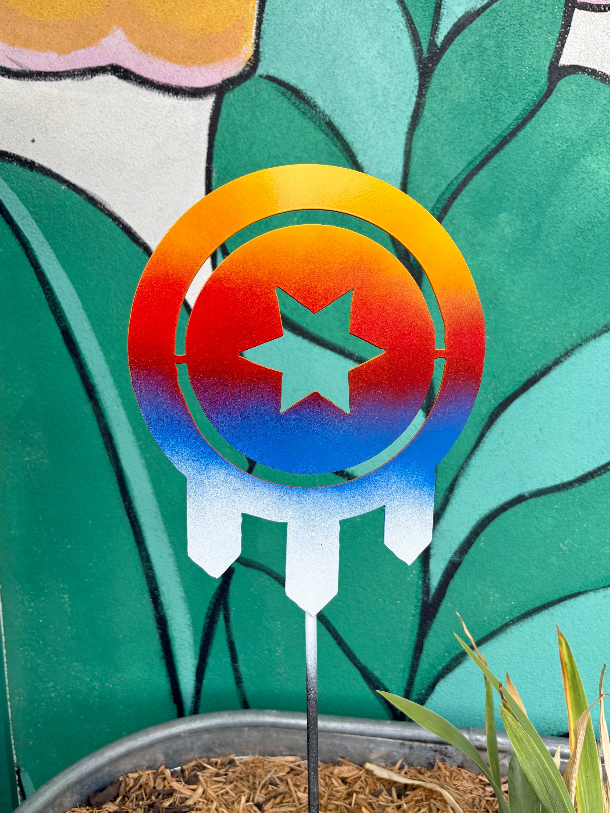 Tulsa Shield Garden Pole