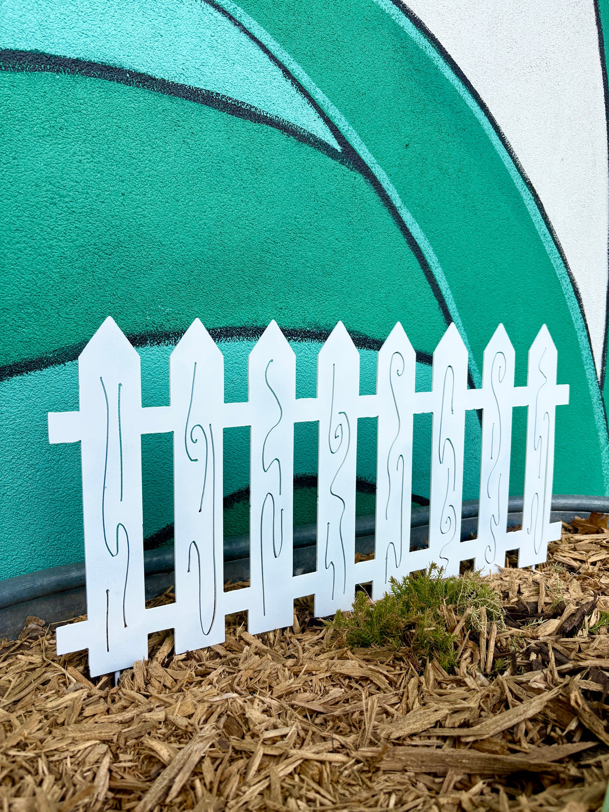 Picket Fence Garden Bed Liner