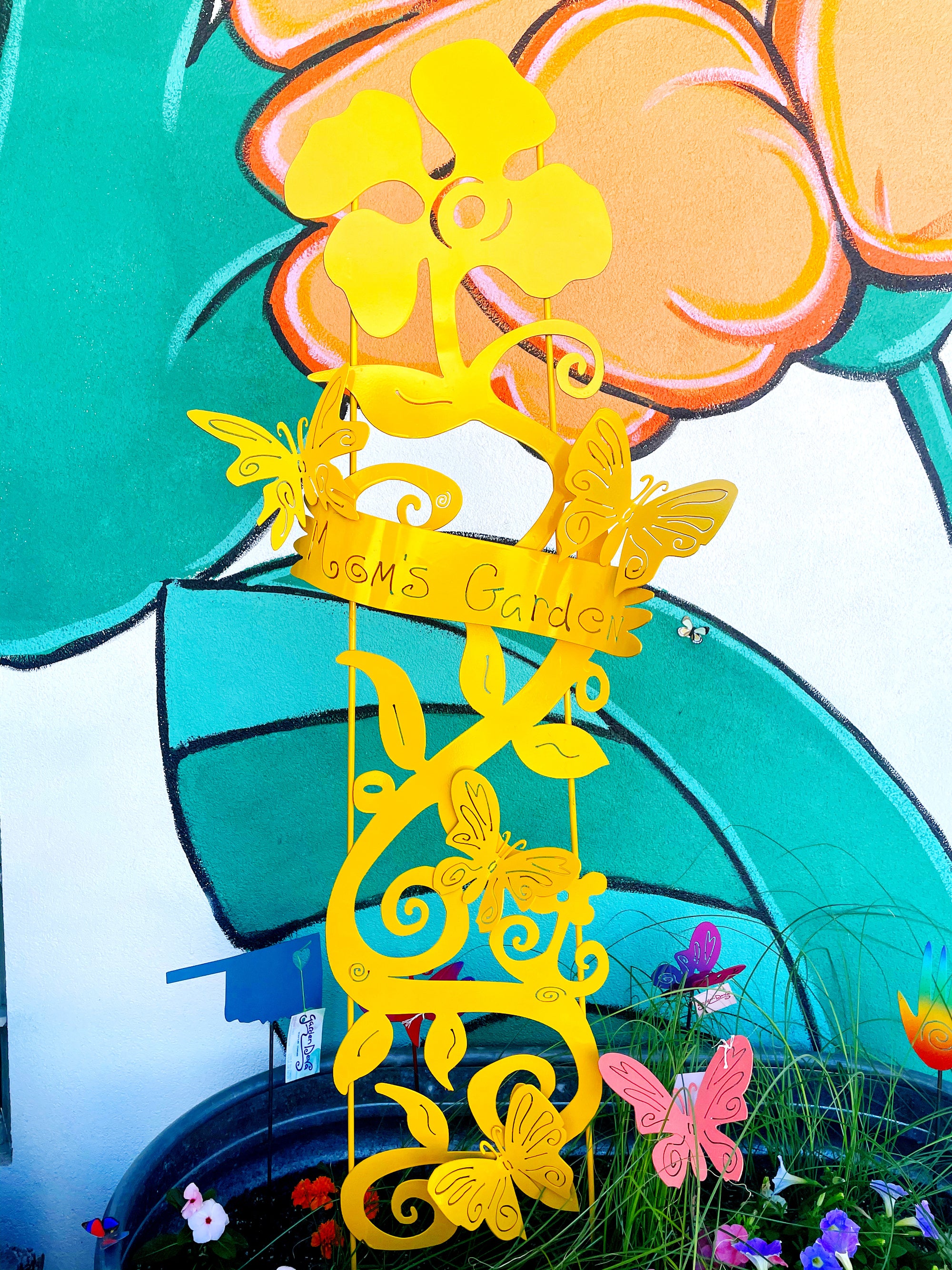 "Mom's Garden" Trellis